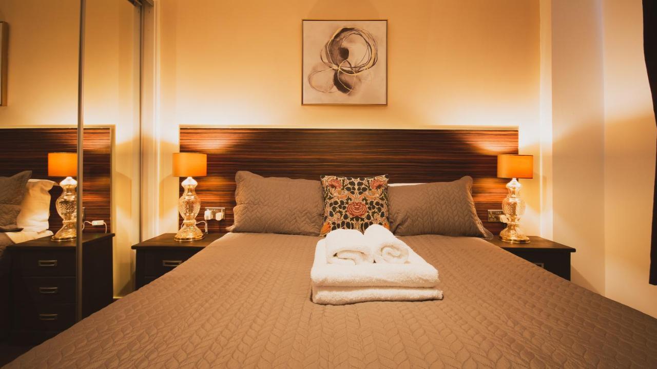 High Street - 2Bd Apt - King Beds - Parking - Wise Stays เซาธ์แธมป์ตัน ภายนอก รูปภาพ