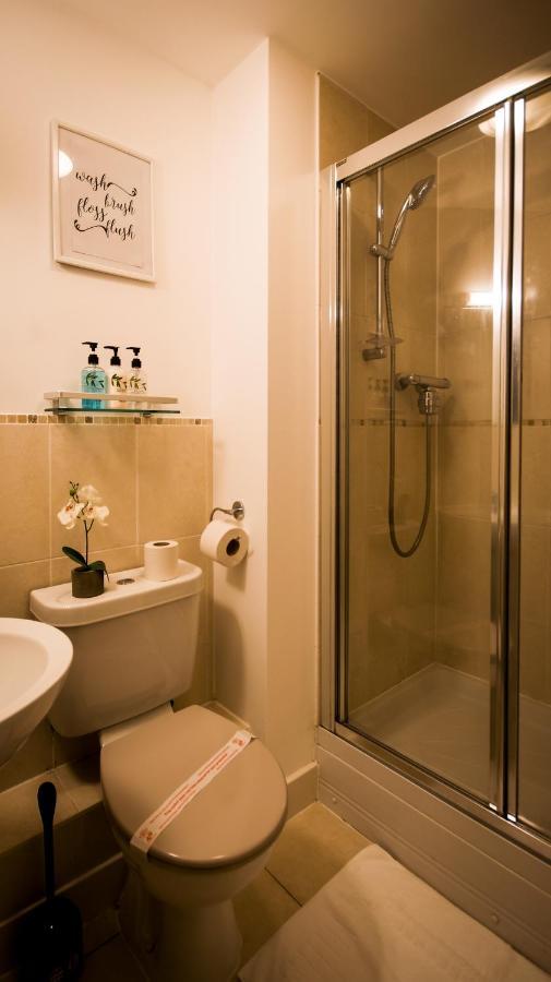 High Street - 2Bd Apt - King Beds - Parking - Wise Stays เซาธ์แธมป์ตัน ภายนอก รูปภาพ